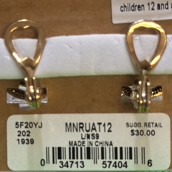 Monet French Clip Earrings on original card Gold Metal - 3/4” - Picture 4 of 8